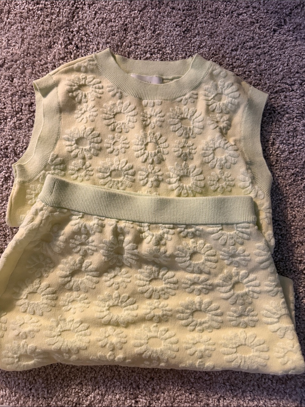 Zara Kids Two-Piece Yellow Daisy Knit Skirt Set
